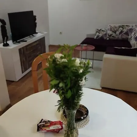 Apartamento Repose Apt In Centre, With Free Private Parking And Patio