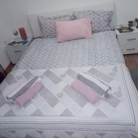Apartamento Repose Apt In Centre, With Free Private Parking And Patio *